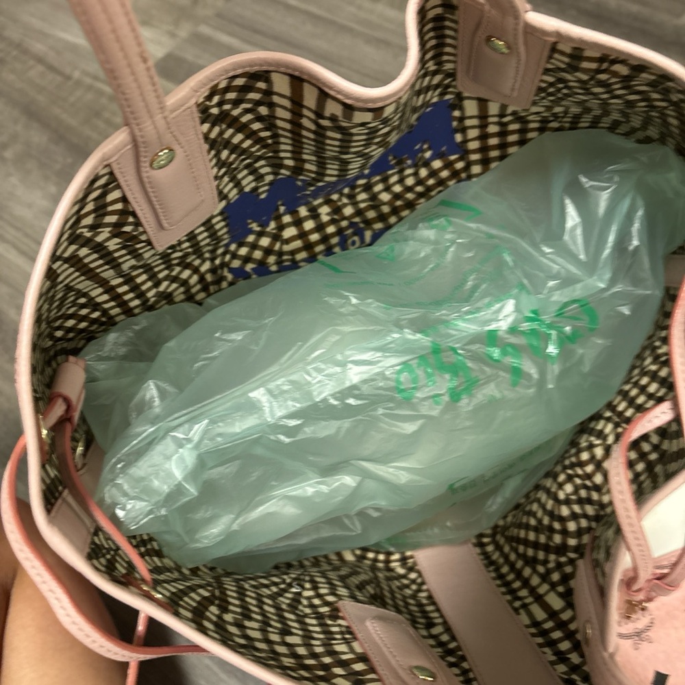 MCM Pink Logo Tote and Pouch Set - Picture 2 of 6